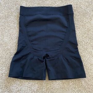 Black CYSM Shaping shorts